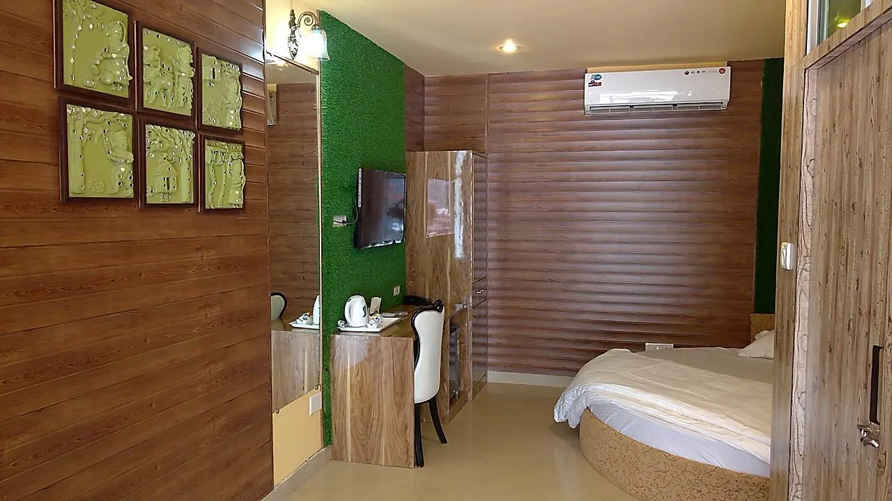 The Space Jungle Retreat Hotel Udaipur 3*,