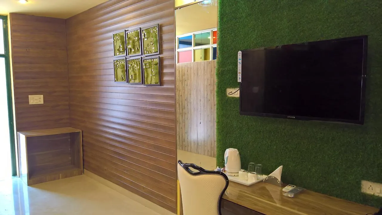 The Space Jungle Retreat Hotel Udaipur
